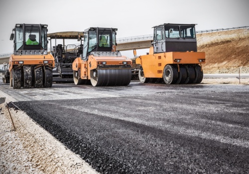 Rozbudowa odcinka drogi krajowej nr 25 coraz bliżej. Podpisano kontrakt warty niemal 400 mln zł