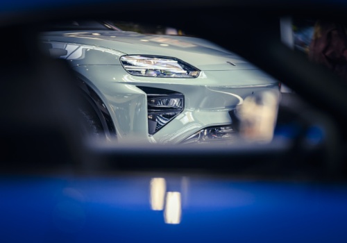 Byliśmy na premierze Porsche Cayenne Electric Turbo. Oto 5 refleksji. które mamy w głowie