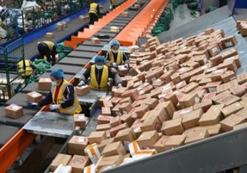 Te paczki będą objęte cłem. Rada UE zdecydowała