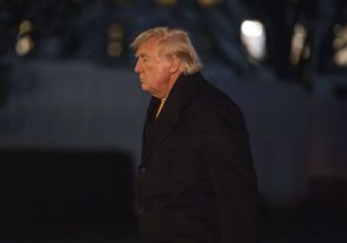 Poparcie dla Trumpa spada. Powód widać w sondażach