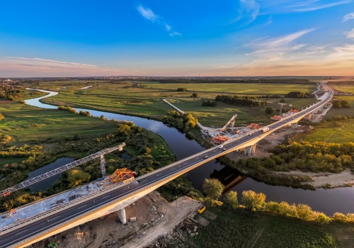 Gigantyczne środki na drogi na Podlasiu i Wołyniu. Wyremontujemy je wspólnie