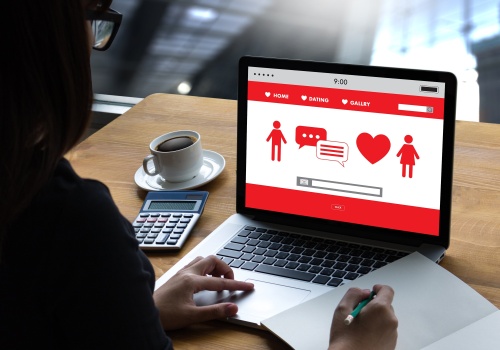 Jak znaleźć miłość w czasach samotności? Wyłączcie aplikacje randkowe