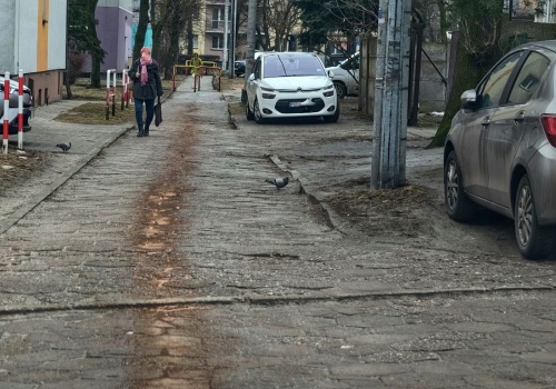 Co się wydarzło między blokami?