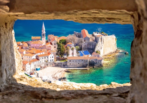 Adriatyk, góry i dawka witaminy D ☀️ ✨ Przedłużony weekend w Czarnogórze za 479 PLN ⛰️ 🌊