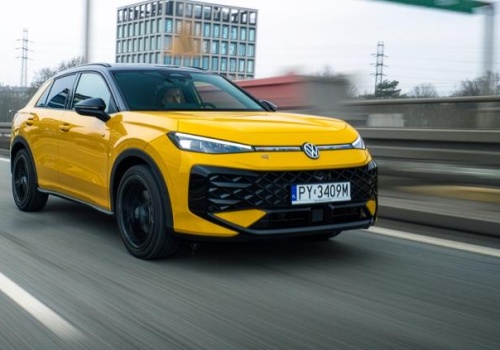Volkswagen T-Roc 1.5 eTSI DSG R-Line udowadnia, że mały SUV nadaje się w trasę. To murowany hit