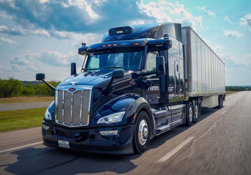 Autonomiczny ciągnik siodłowy lepszy niż człowiek-kierowca. Aurora: Mamy trasę na 15 godzin bez przerwy