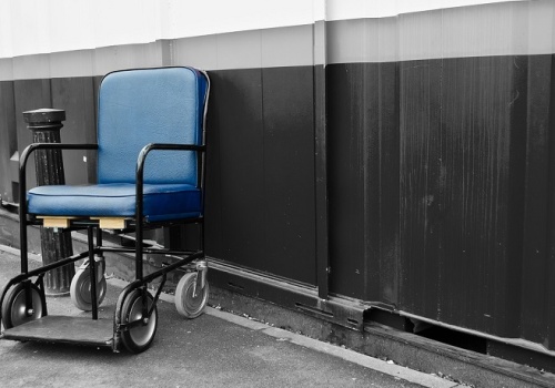 Francuski parlament będzie głosował nad eutanazją. Biskupi apelują o modlitwę i post