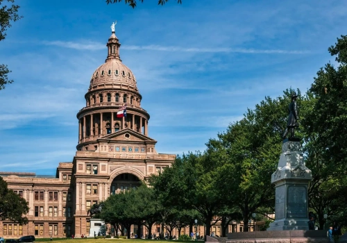 USA powoli wracają do płatności złotem. Kolejne stany zrywają z zależnością od fiat, Fed-u