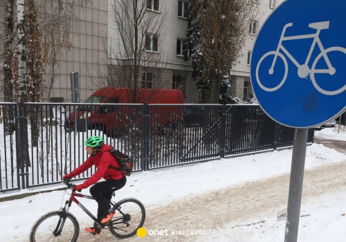 Wójt każe mieszkańcom odśnieżać ścieżki rowerowe. I grozi surowymi karami