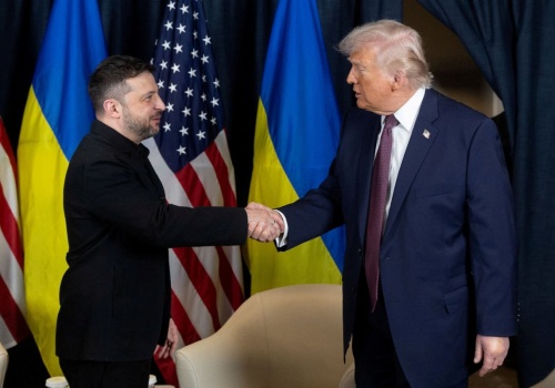 Trump naciska na Zełenskiego. 