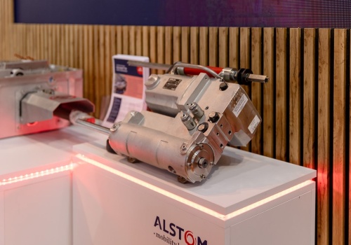 Alstom i PKP PLK zawarły umowę na utrzymanie napędów zwrotnicowych