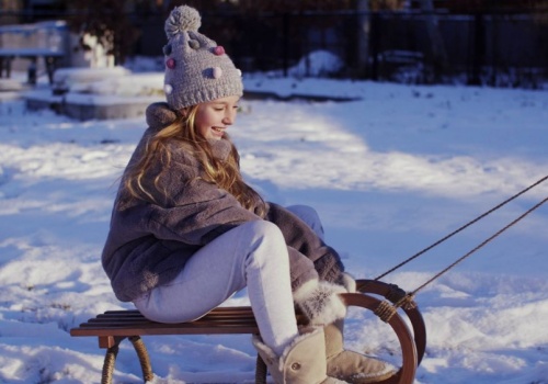 Spacer na mrozie wzmacnia odporność dziecka. Ale musisz znać sposób na odmrożenia