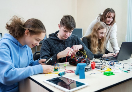 Za te zawody MEN zapłaci więcej. Nawet 2000 zł na ucznia