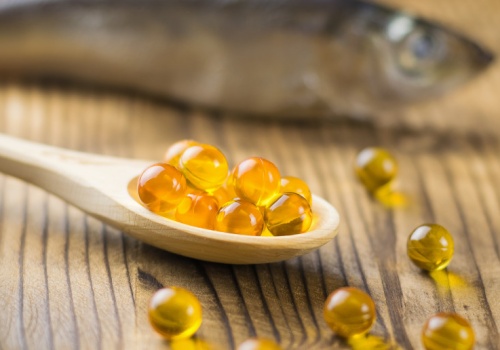 W namiarze prowadzi do uszkodzenia wątroby i osłabia kości. Uważaj