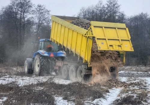 Odpady zamiast szkód na polach. Tak myśliwi zatrzymują zwierzynę