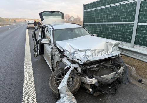 Oblodzona S-1 i zmiana kierunku śledztwa. Policja szuka świadków. Mamy nagranie z momentu kolizji!