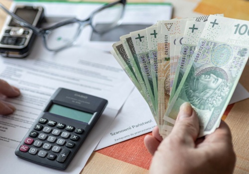 Płaca minimalna w Polsce od 2026 roku – ile wyniesie „na rękę”? Taki wzrost mało kto przewidywał