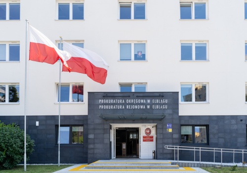 Zaatakował nożem w parku. Twierdzi, że się bronił