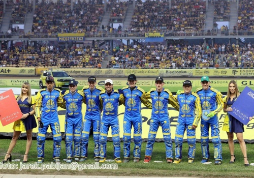 Żużel. Konfetti, barber i odżywki. Na to szły dotacje miejskie!