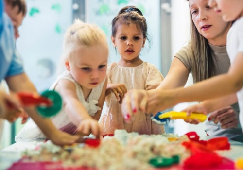 Piasek do zabawy dla dzieci zanieczyszczony azbestem