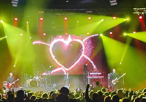 Thomas Anders porwał Ostrów! Tysiące fanów świętowało 40-lecie Modern Talking w 3mk Arenie