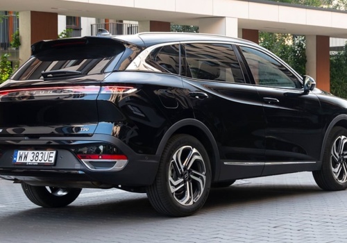 Duży SUV z silnikiem 1.5 160 KM potaniał do 109 900 zł. Jest sporo dłuższy niż Hyundai Tucson