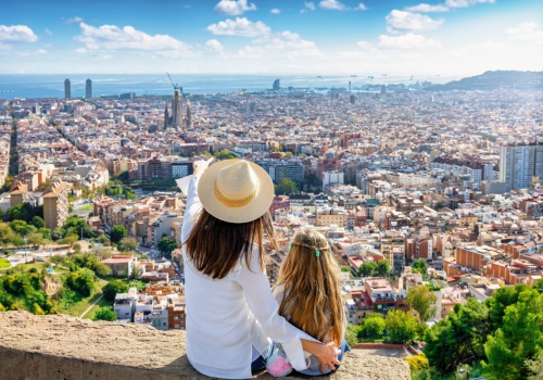 Wiosenny city break w Barcelonie za 1209 PLN 💛🥘 Loty + ⭐⭐⭐ hotel 🏟️🏖️