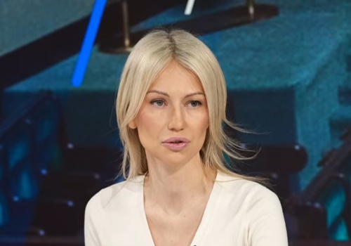 Ogórek: Czarzasty jest unurzany po pachy w poprzedni system