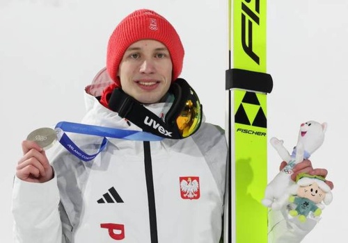 Skoki narciarskie na ZIO 2026. Relacja i wyniki na żywo