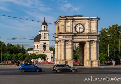 Kiszyniów – przewodnik po atrakcjach (informacje praktyczne przed podróżą do Mołdawii)