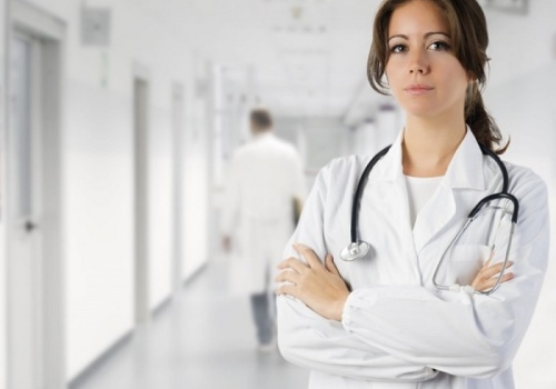 Pielęgniarki z kompetencjami lekarzy? Jest sprzeciw