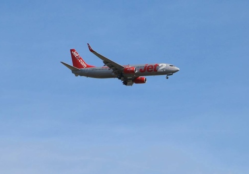 Chaos na pokładzie i awaryjne lądowanie. Pasażerów wyprowadziła policja