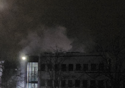 Pożar banku w Kielcach. Zapaliła się część elewacji budynku