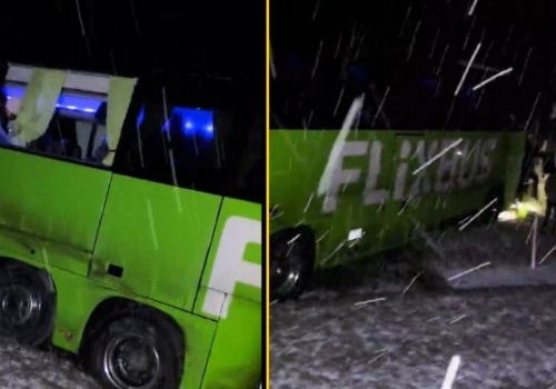 Poważny wypadek na A4. Autokar wypadł z drogi