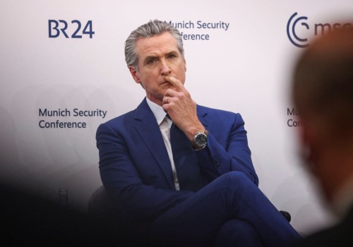 Amerykański polityk surowo o swoim kraju w Monachium. Zaatakował Trumpa