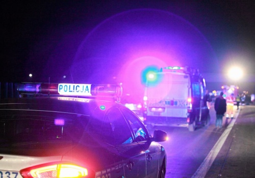 Wypadek Flixbusa na A4. Autokar przebił barierę energochłonną. 