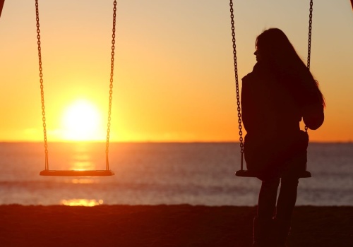 Samotność w tłumie czy święty spokój. Czego naprawdę chcą współcześni single