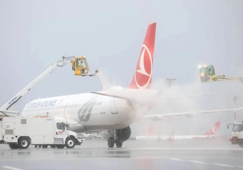 Kolejne alerty pogodowe i ograniczenia lotów