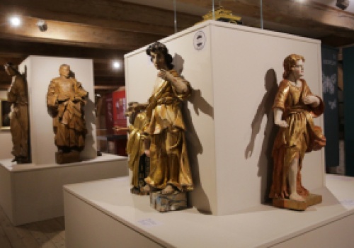 Na olsztyńskim zamku pokaz muzealnych nabytków z 2025 roku