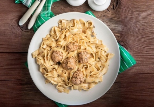 Więcej nie zrobisz sosu po bolońsku. Pulpeciki w tym wydaniu biją go na głowę