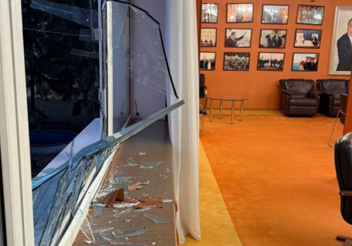 Alijew oskarżył Rosję o sześć uderzeń w ambasadę i obiekty energetyczne Azerbejdżanu w Ukrainie