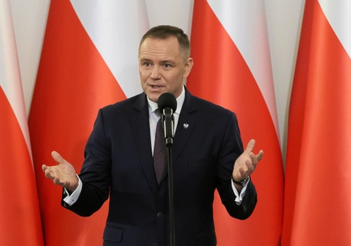 Nawrocki reaguje na kłótnię ambasadora USA z Czarzastym. 