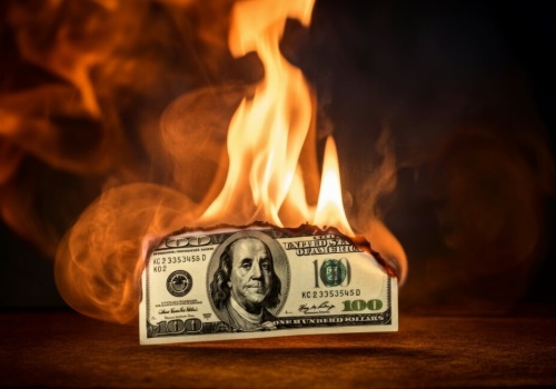 Dolar znów mocno potanieje? Prognozy JP Morgan dla euro i dolara zaczynają się spełniać