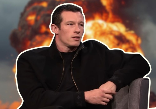 Callum Turner zapytany o rolę Jamesa Bonda. Czy tylko ja widzę ten uśmiech?