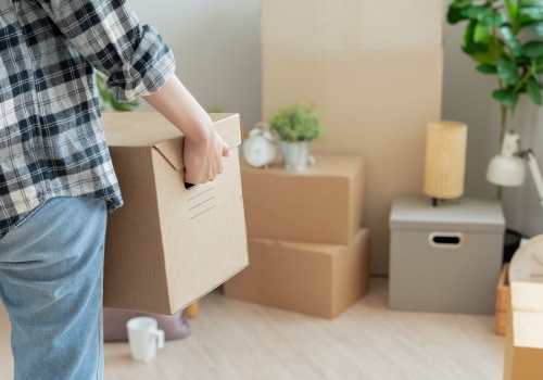 Singli nie stać na wynajem mieszkania w Warszawie. 