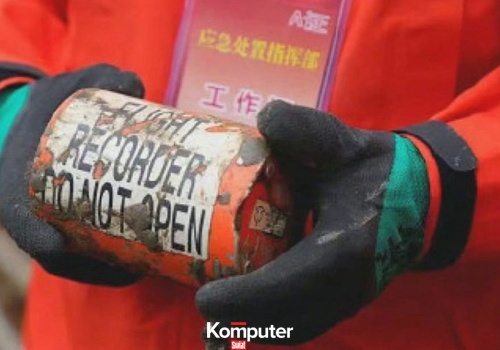 Gdzie w samolocie znajduje się czarna skrzynka i z czego jest zbudowana?