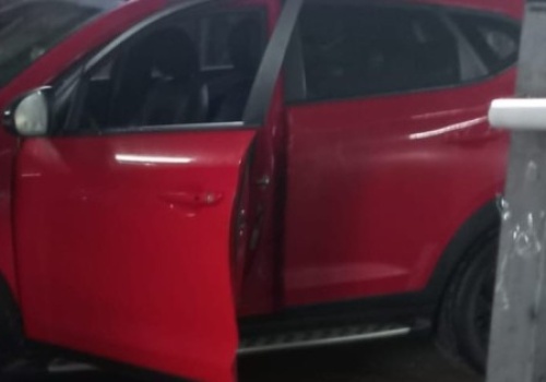 Kradzione auta w warsztacie pod Koninem. Trzy osoby z zarzutami