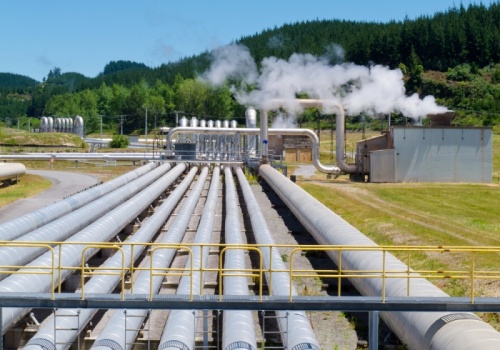 Geotermia może zastąpić 42% energii z węgla i gazu w UE – przełomowy raport Ember