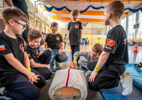 Edukacja i zabawa pod jednym dachem. OSP Świlcza zainaugurowała bezpieczne ferie