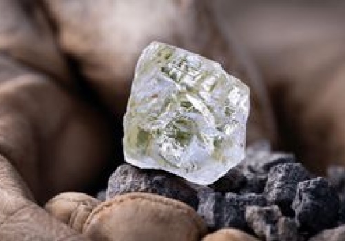 Diamenty nie są wieczne. Stworzył je człowiek pracujący nad perpetuum mobile